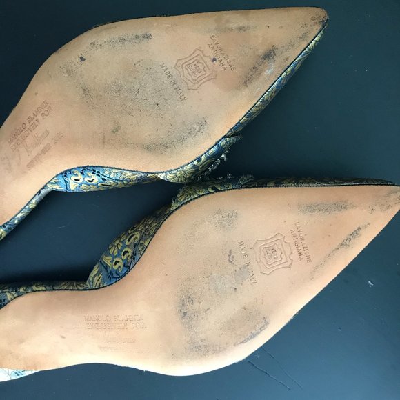Manolo Blahnik Jewel Toned Brocade Mule - Picture 11 of 12
